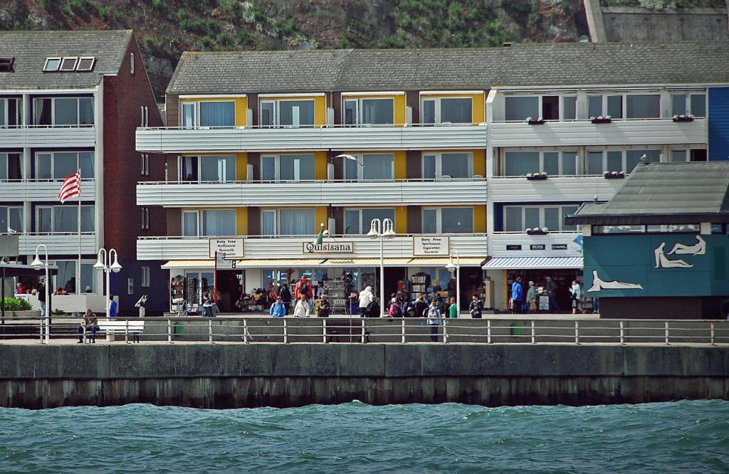 Hotel Quisisana & Appartements Quisi Heligoland Bagian luar foto